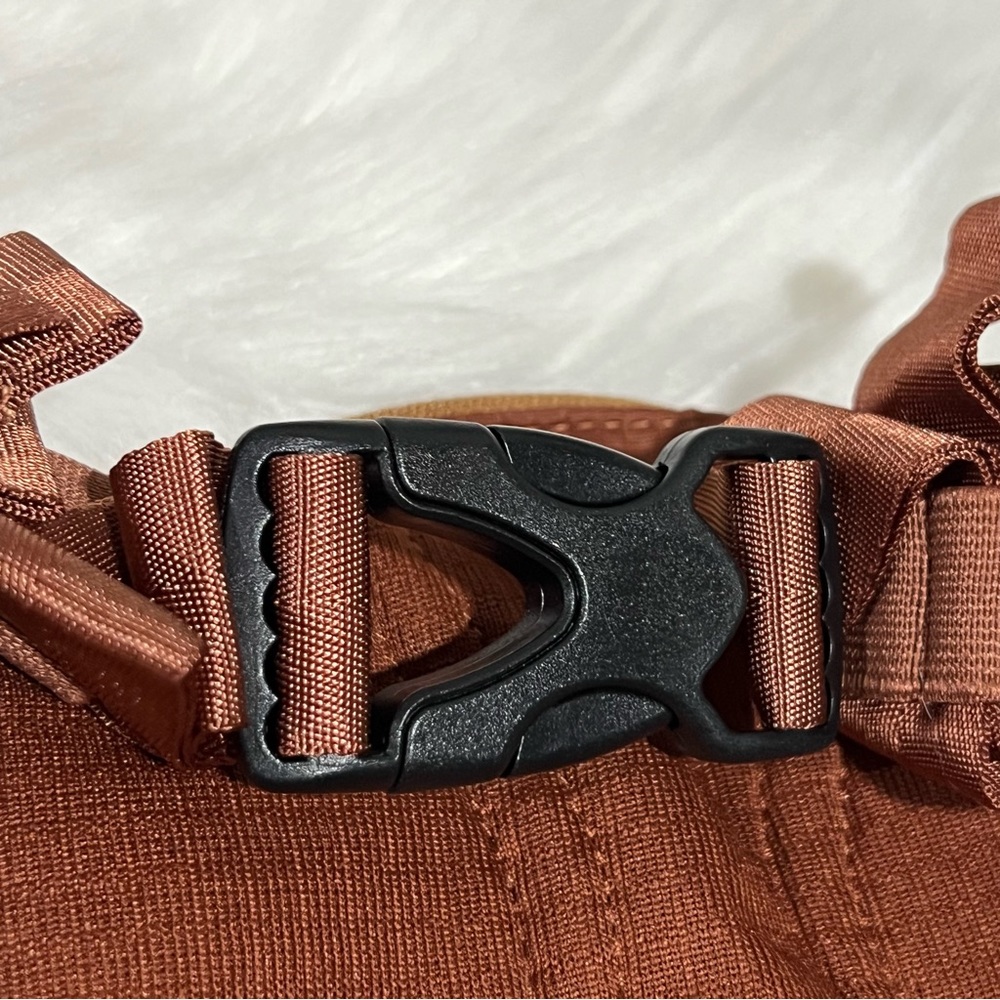 New with Tag Patagonia multi color hip waist Fanny Pack - Picture 4 of 5